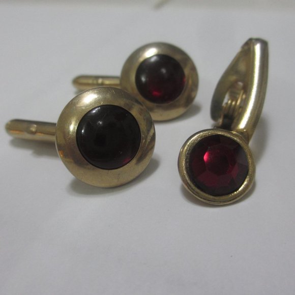 ANTIQUE Men's gold & red Cufflink & tie clipSet from SWANK